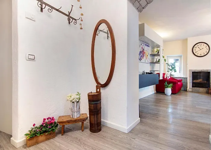Belcantone Apartment *